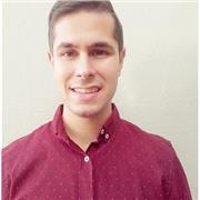 Profesor titulado en grado medio en la especialidad de clarinete.